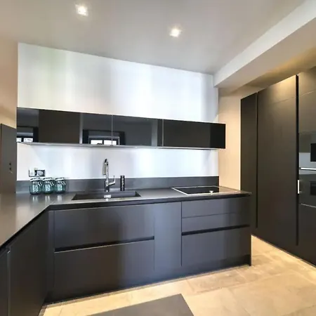 Апартаменты Large 4bd, 8 Guests & Париж