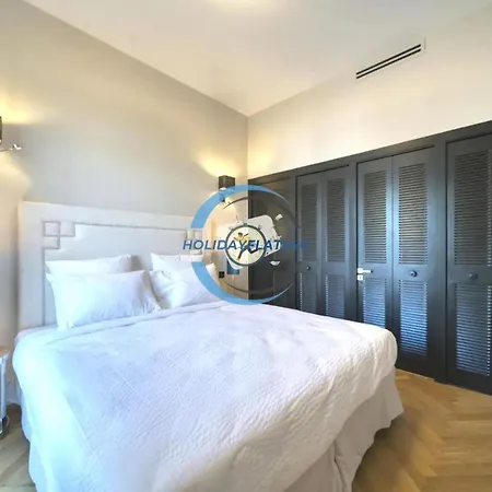 Апартаменты Large 4bd, 8 Guests &